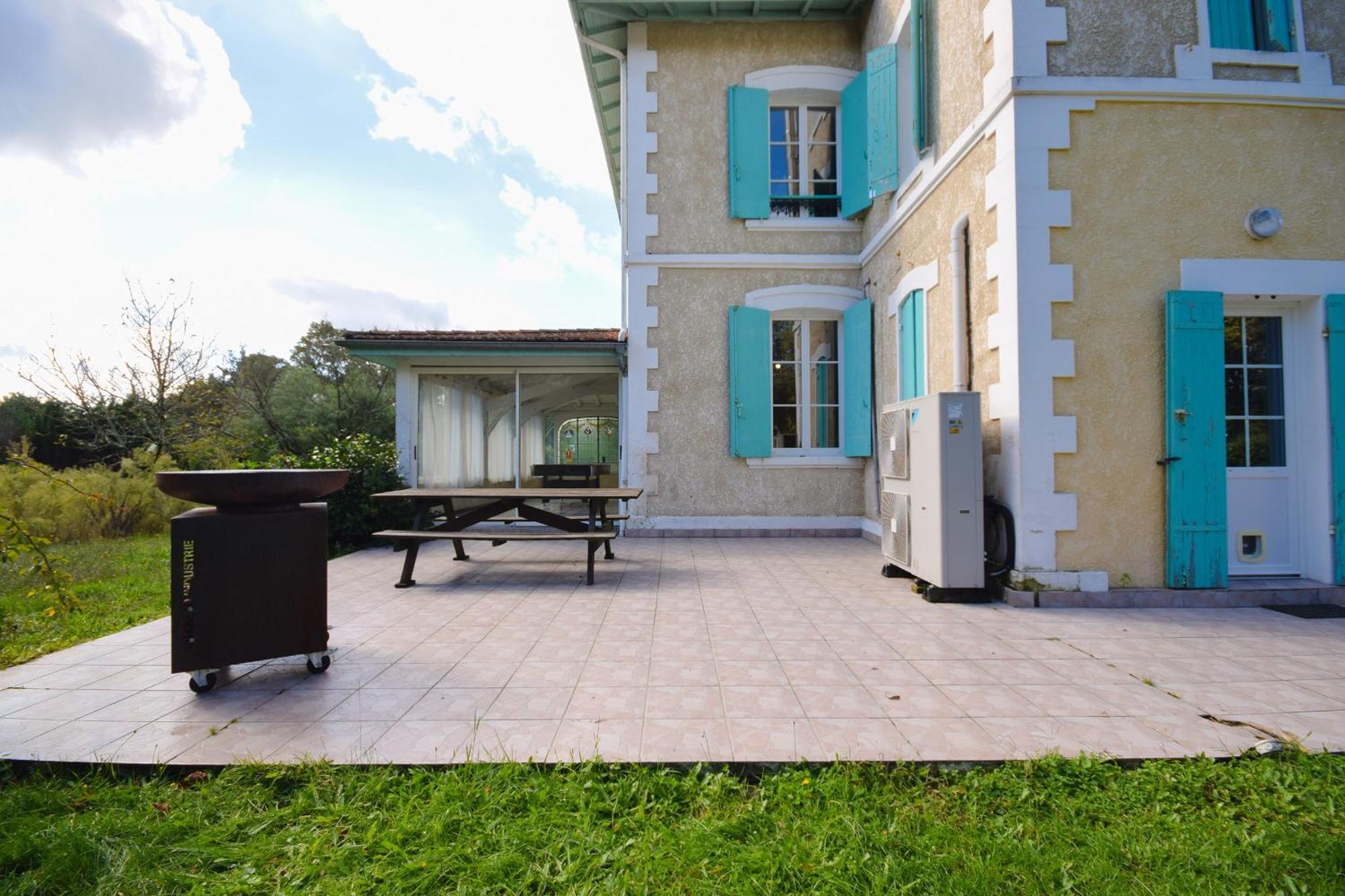 Villa Avec Piscine Et Billard Sabres Exterior photo